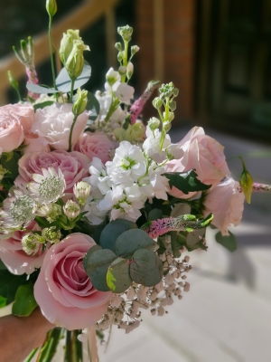 Wedding To Go package   Your chosen colour palet