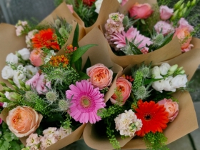 Weekend Flower Bunch Subscription